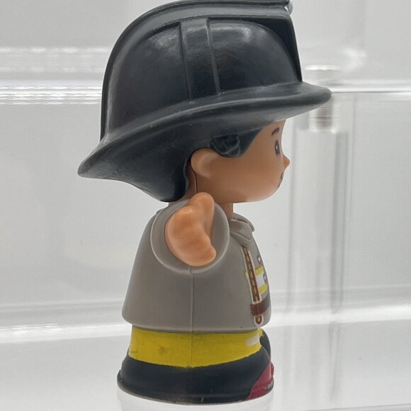 Fisher Price Little People Firefighter Girl Boy Dog Dalmatian lot of 5 Mattel - Picture 14 of 16